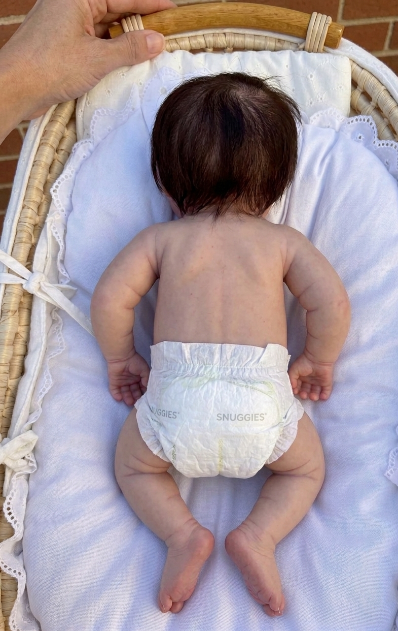 Muñeca Reborn Emy Niña 45cm y 1.900 kg
